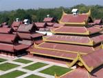 The courtyard at the Golden Palace.