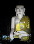 The huge Sehtatgyi Paya at night. 